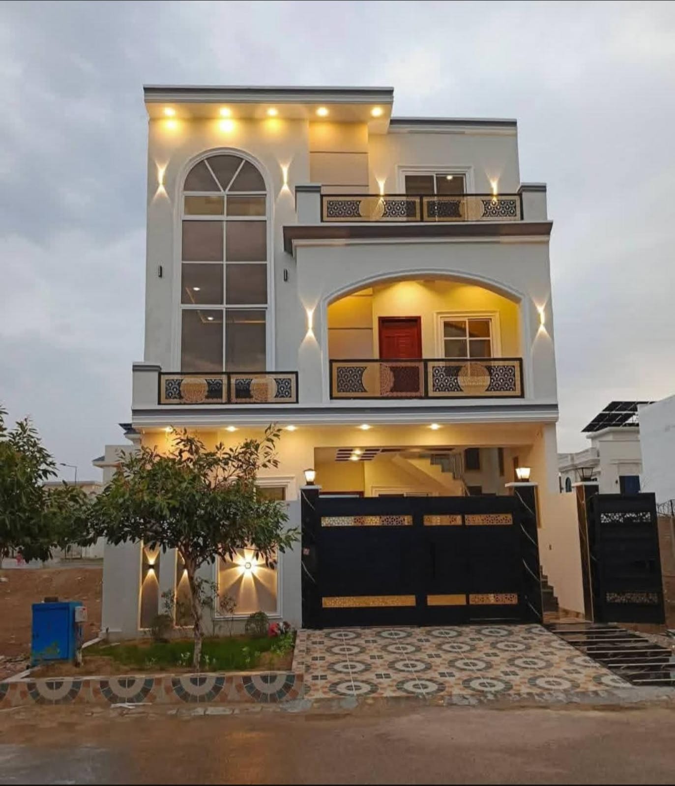 5 Marla 3 Floor House For Sale New Defence View Phase 2 Dera Ghazi Khan - Zatimakan.com