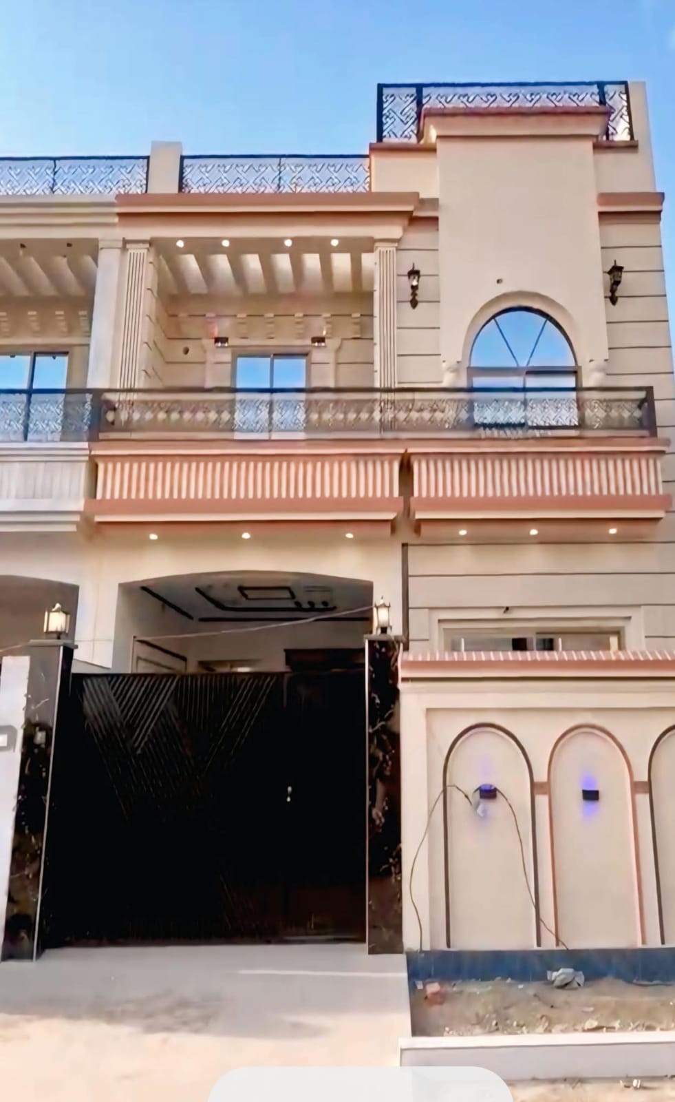 5 Marla Triple Storey Fresh House For Sale Garden Town Dera Ghazi Khan - Zatimakan.com