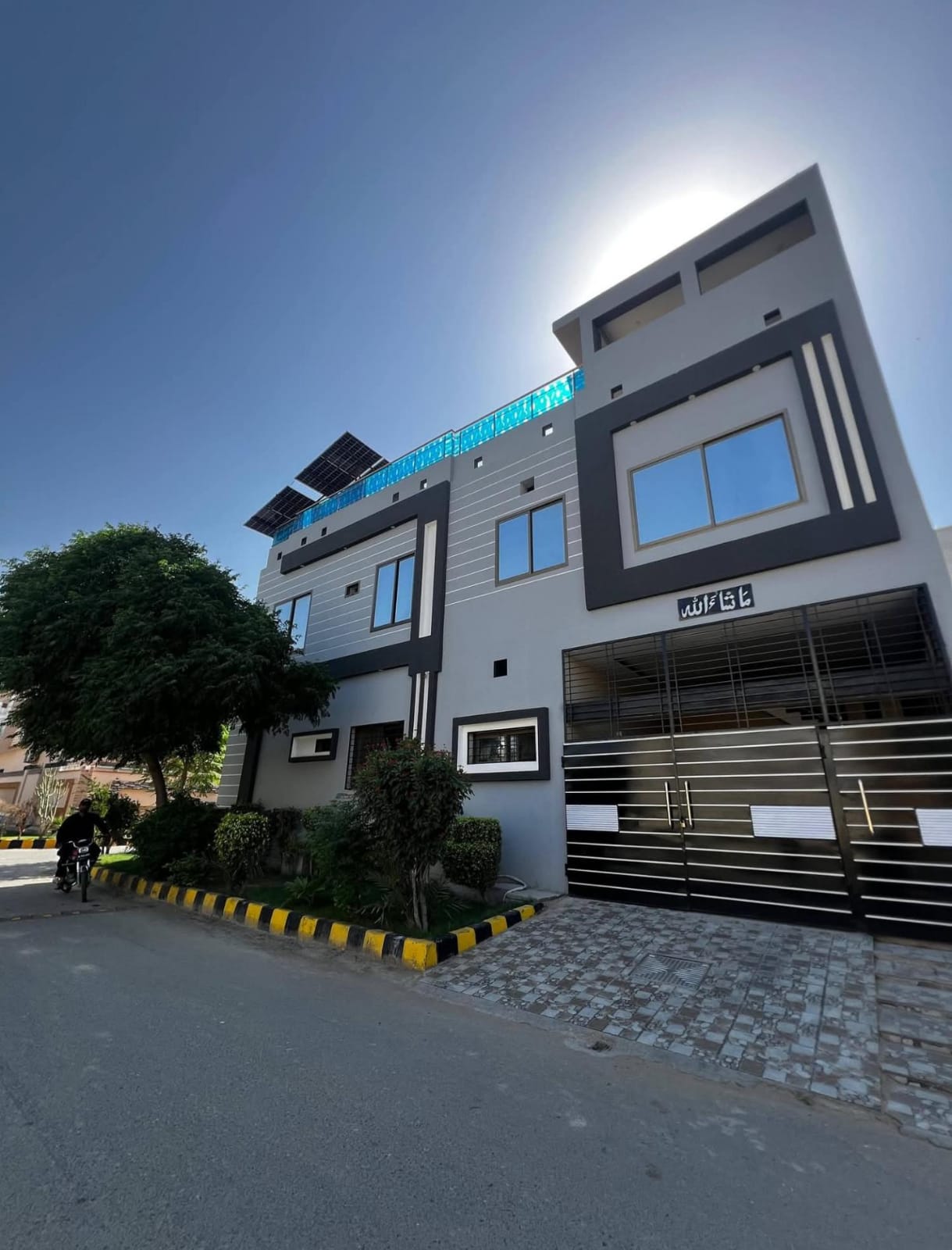 7 Marla Triple Storey Corner Park Facing House For Sale Dera Ghazi Khan - Zatimakan.com