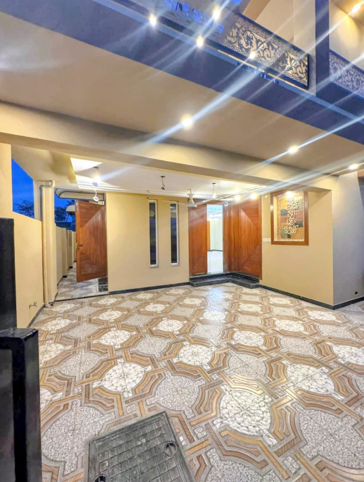 10 Marla Double Unit House 395 Lac 5 Bedrooms Modern Design, Bahria Town Phase 8 Rawalpindi